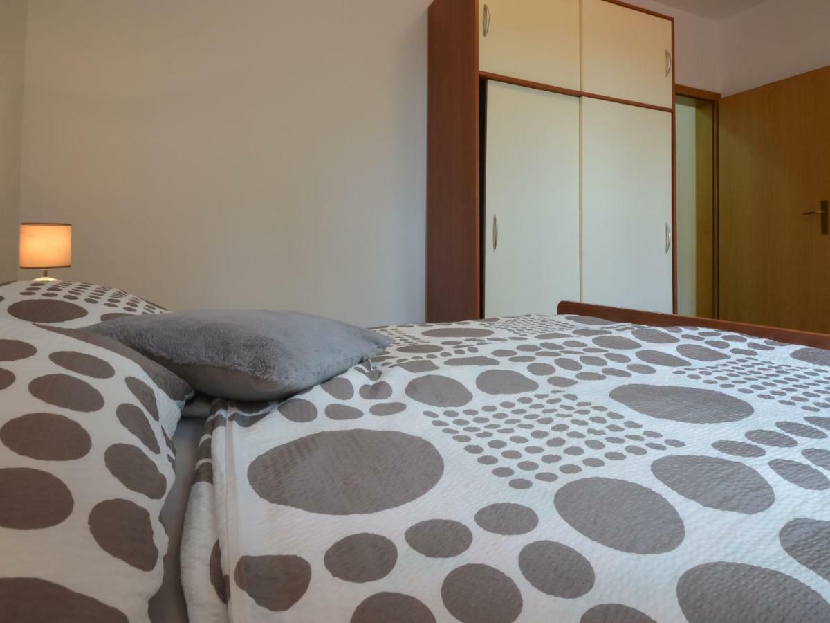 Apartment Mara-1 By Interhome Anic Ngoại thất bức ảnh